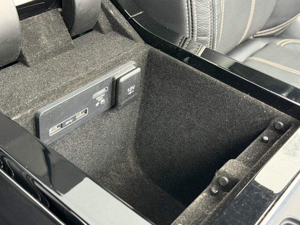 Land Rover Range Rover Velar view 42