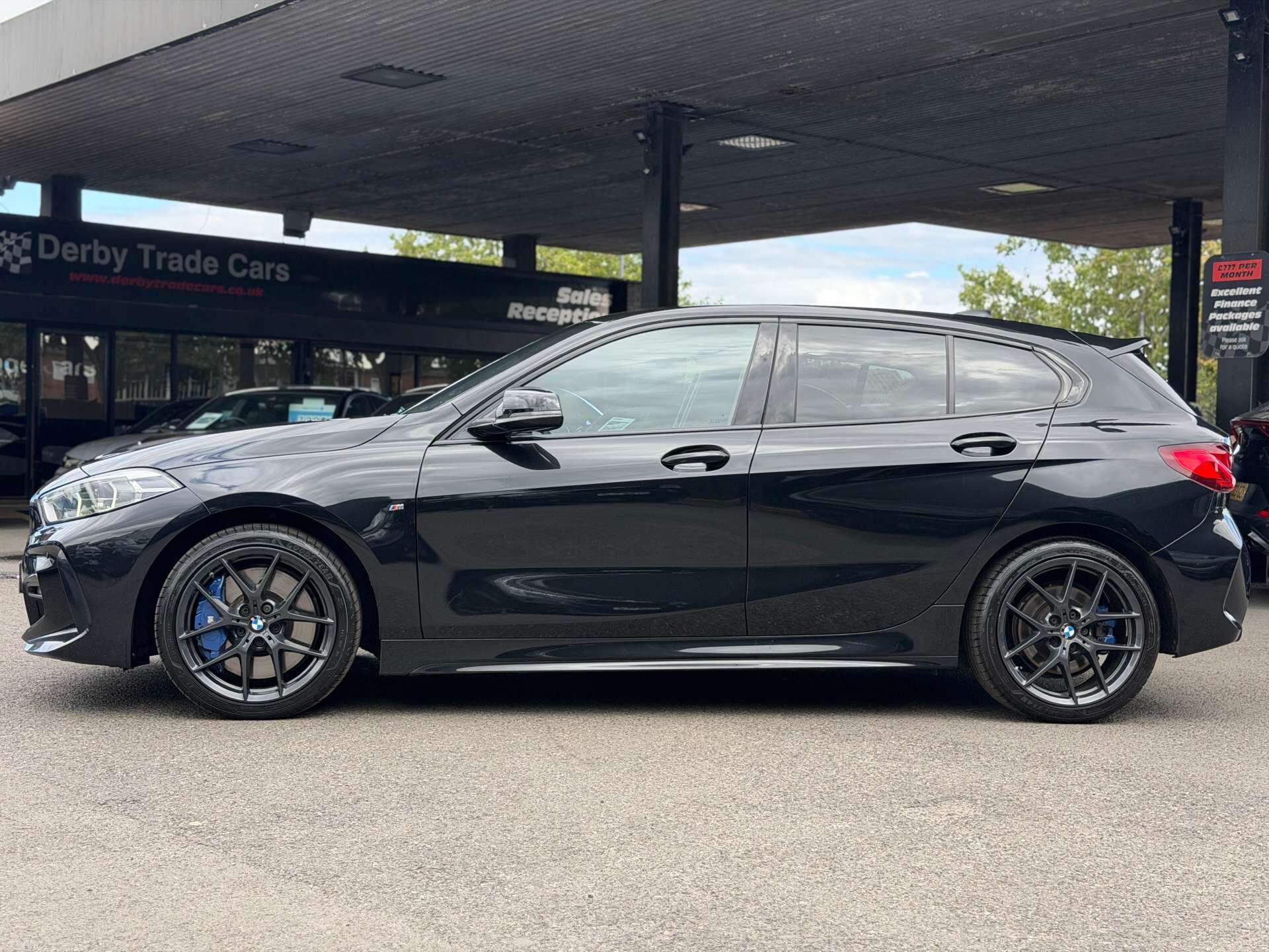 BMW 1 Series view 8