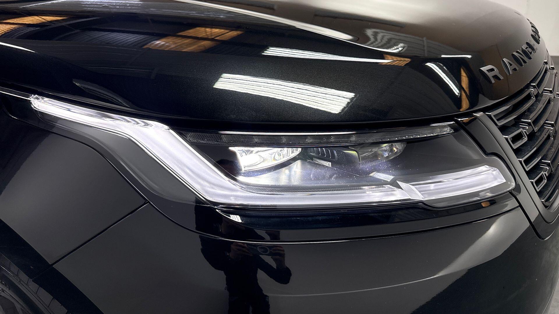 Land Rover Range Rover Velar view 17
