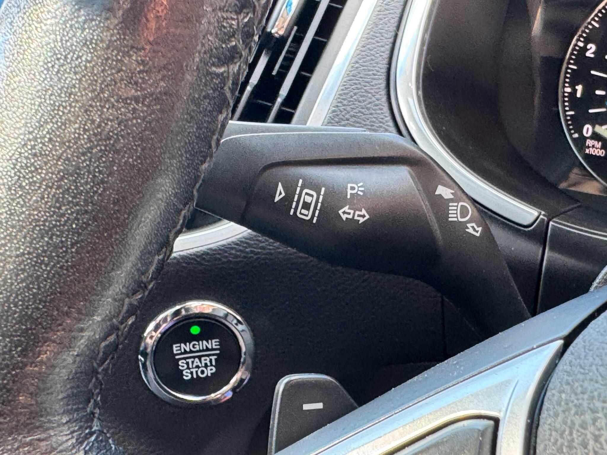 Ford Edge view 24