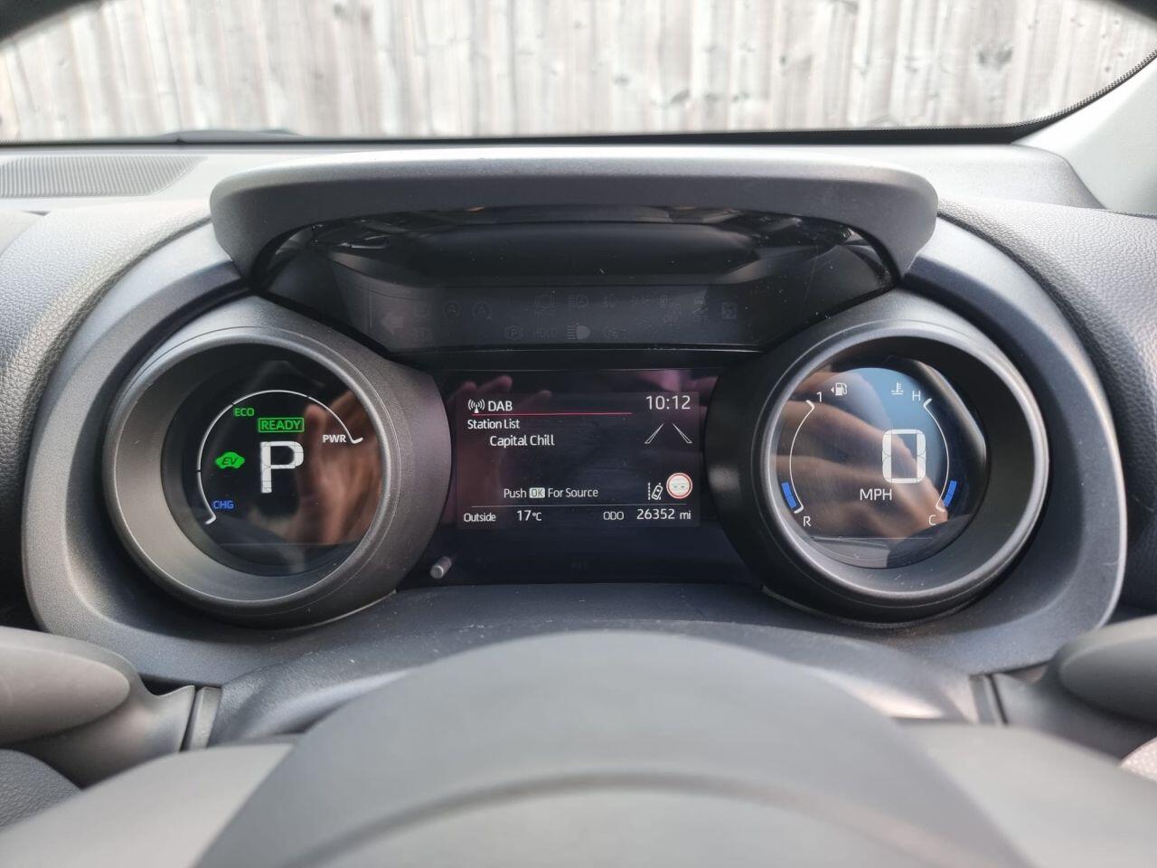 Toyota Yaris view 56