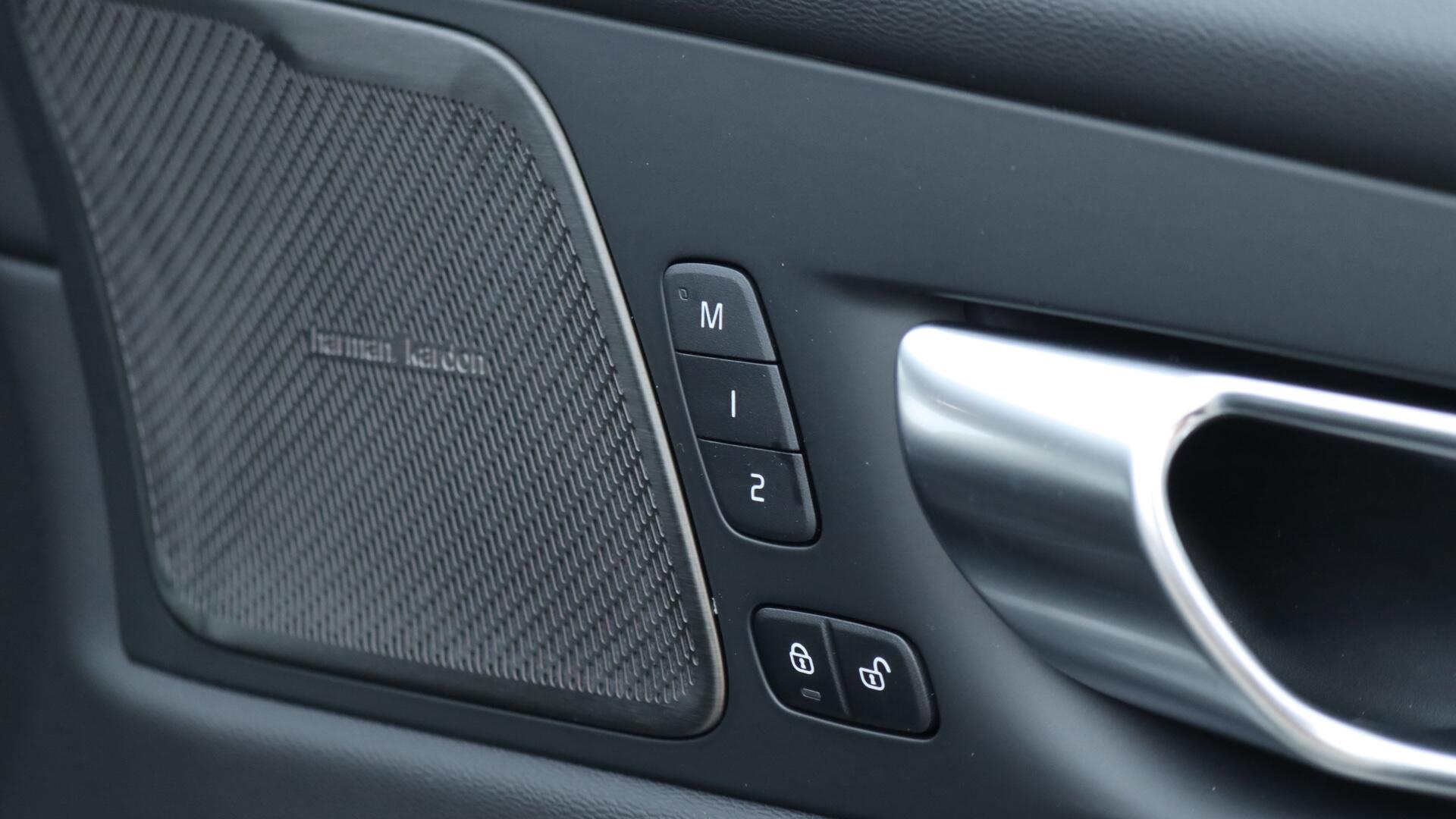Volvo XC60 view 35