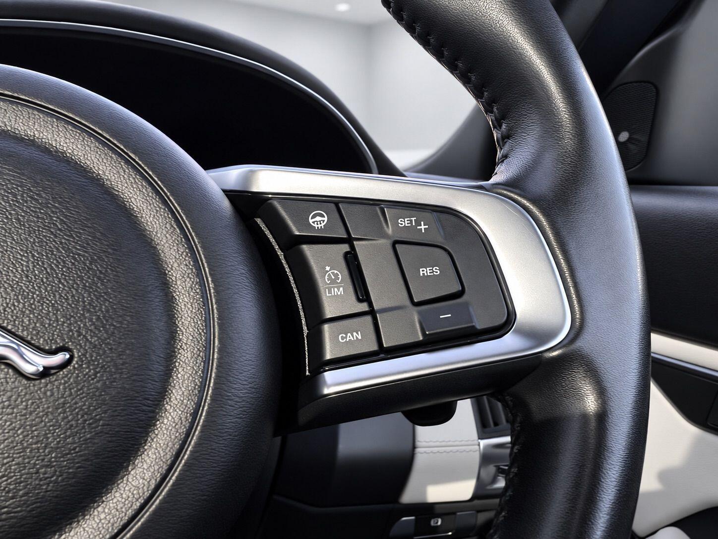 Jaguar E-Pace view 34