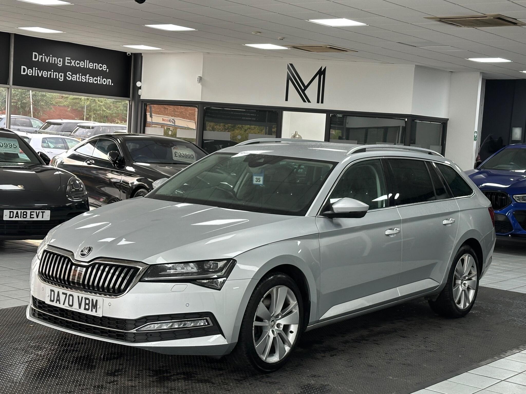 Skoda Superb view 6
