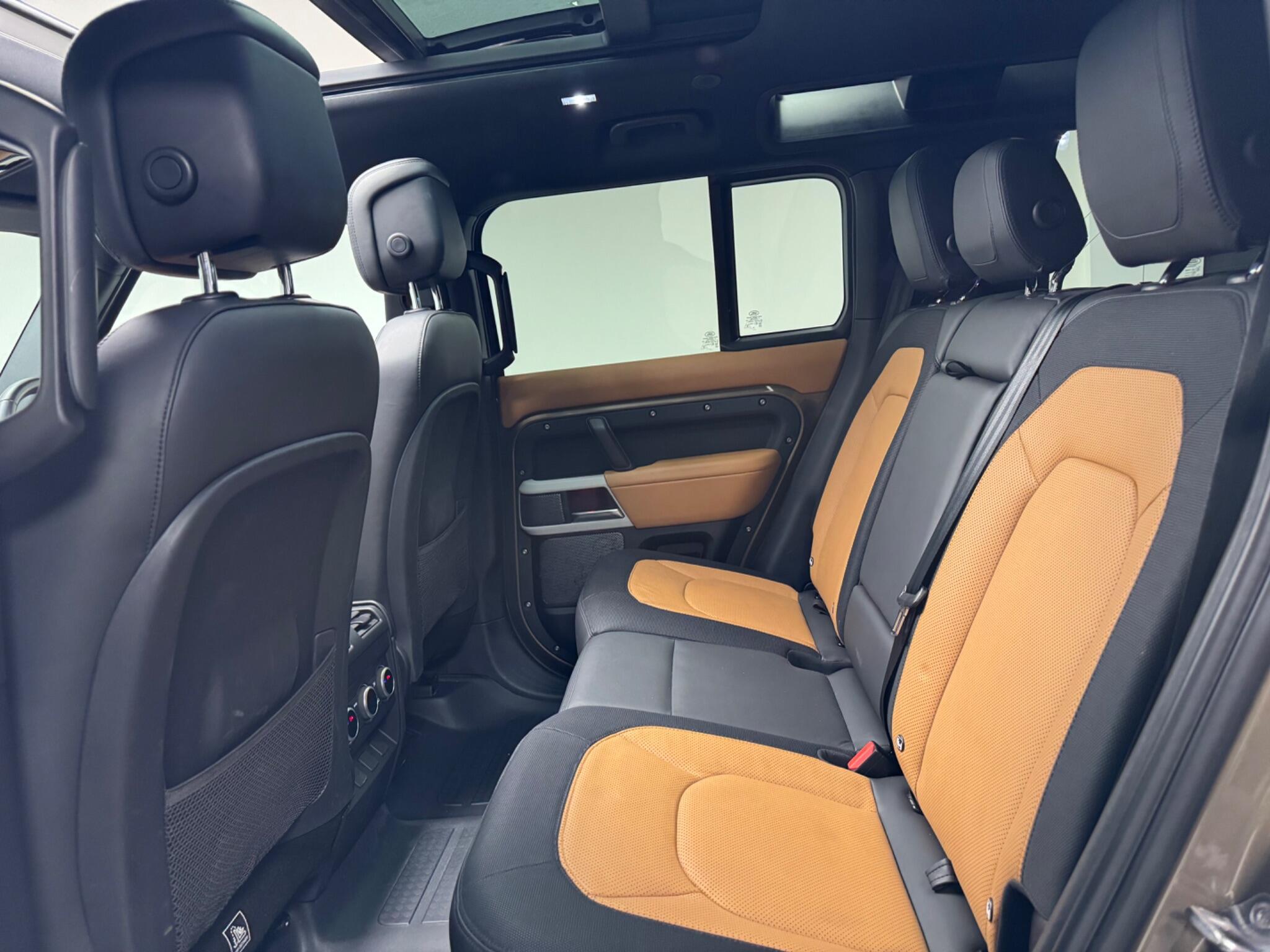 Land Rover Defender view 13
