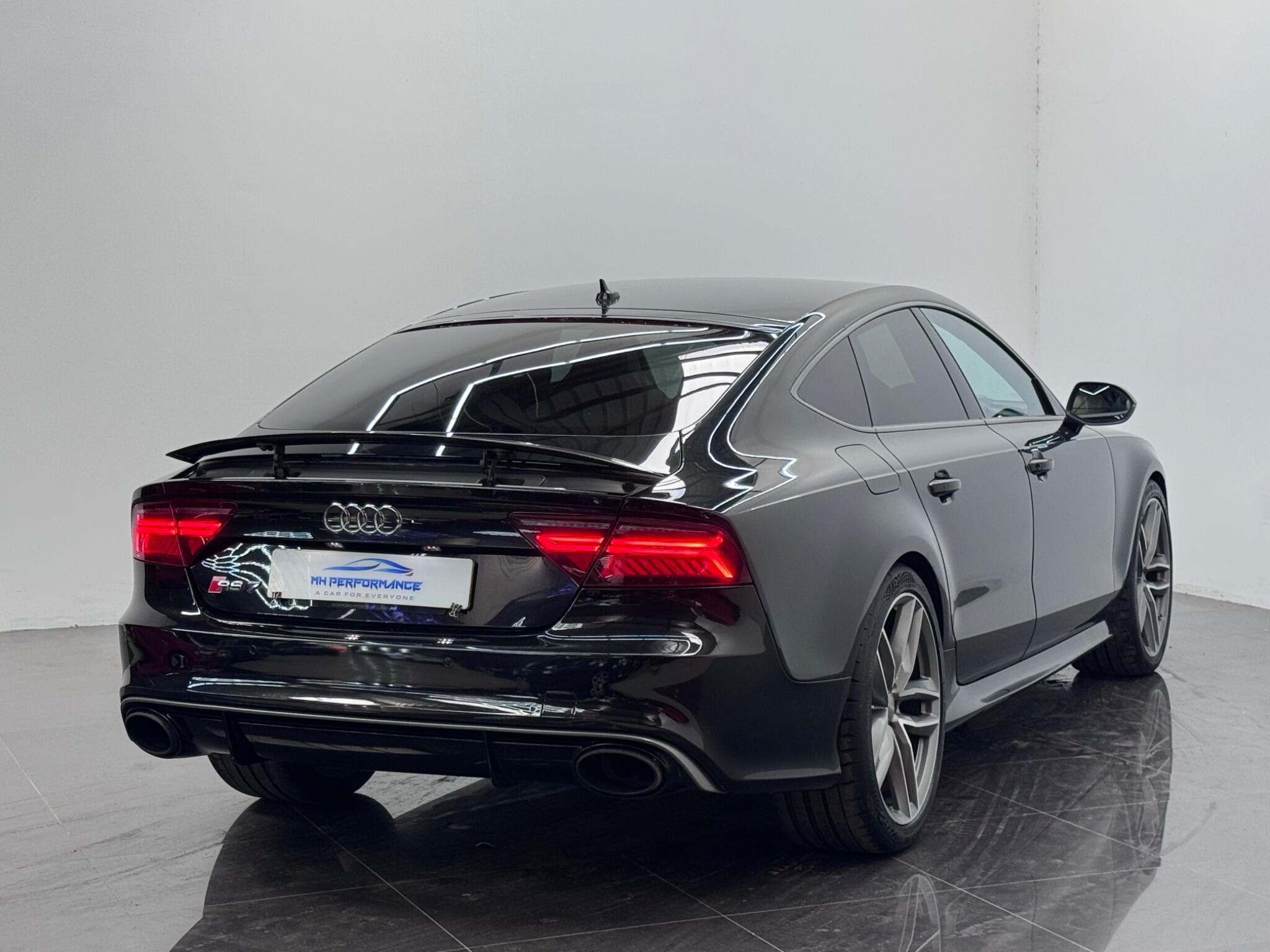 Audi RS7 view 8