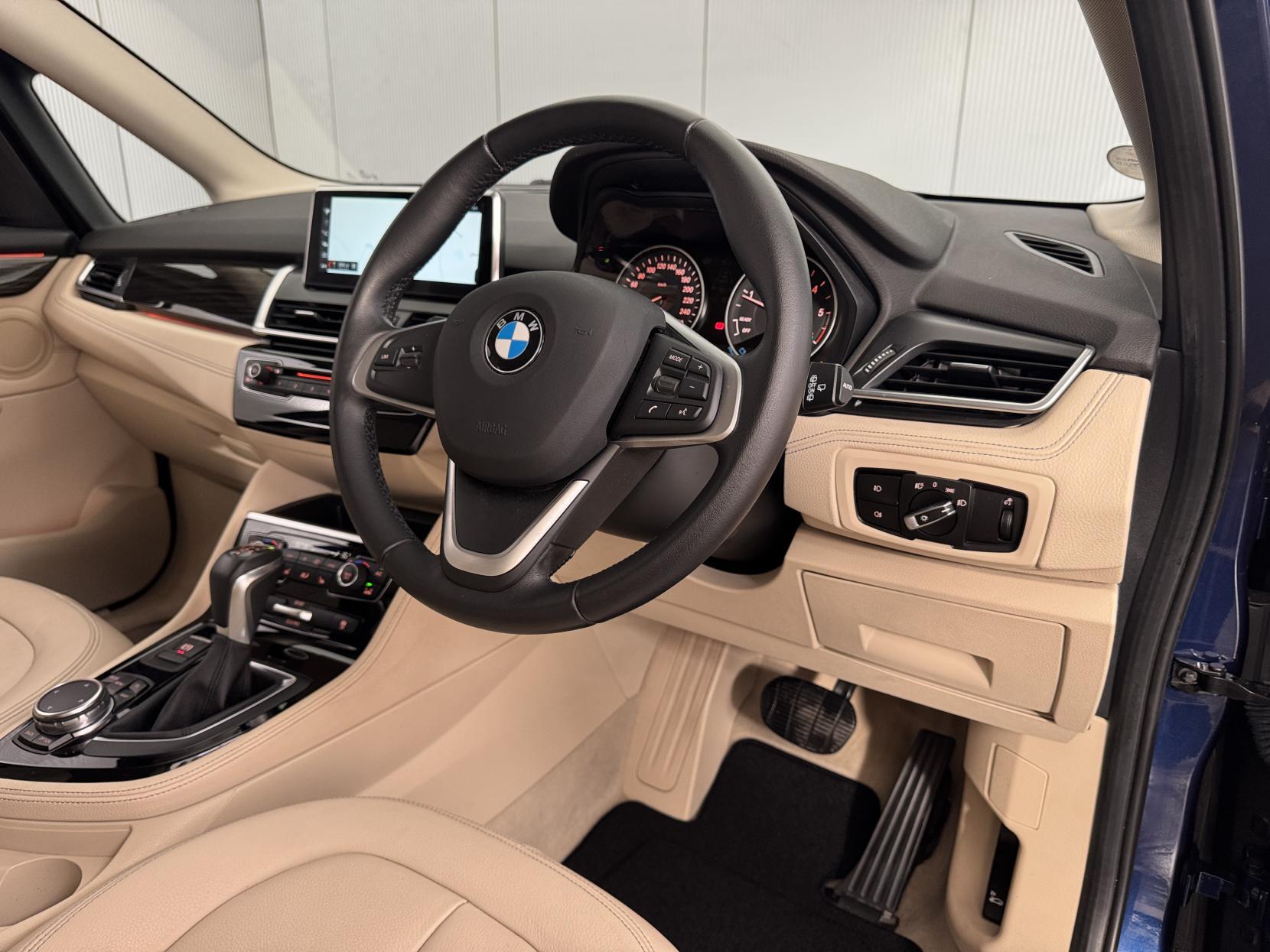BMW 2 Series Active Tourer view 48