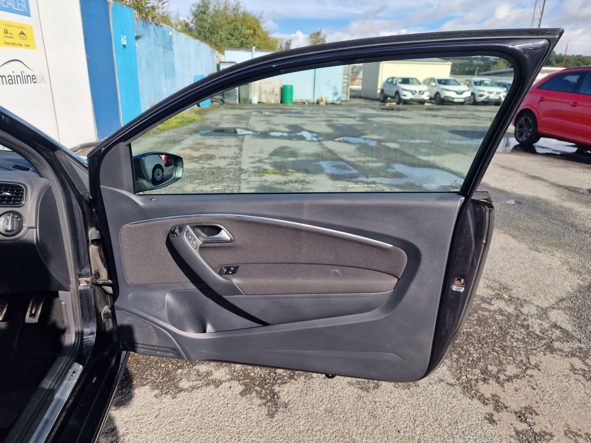 Volkswagen Polo view 37