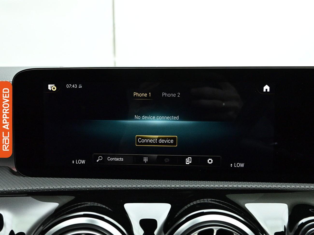 Mercedes-Benz Cla view 18