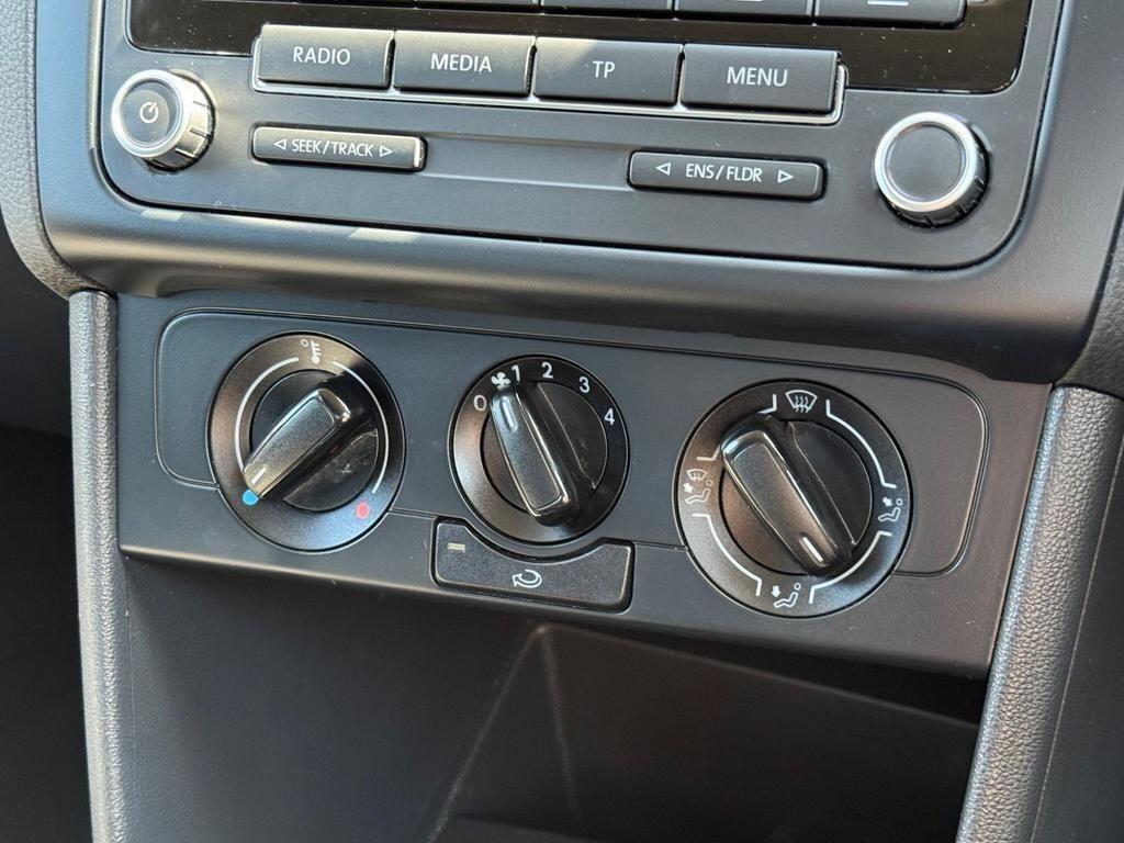 Volkswagen Polo view 32