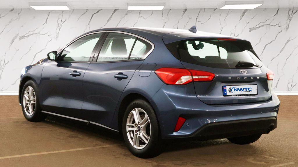 Ford Focus view 6
