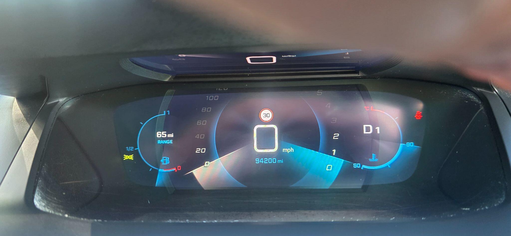 Peugeot 2008 view 5