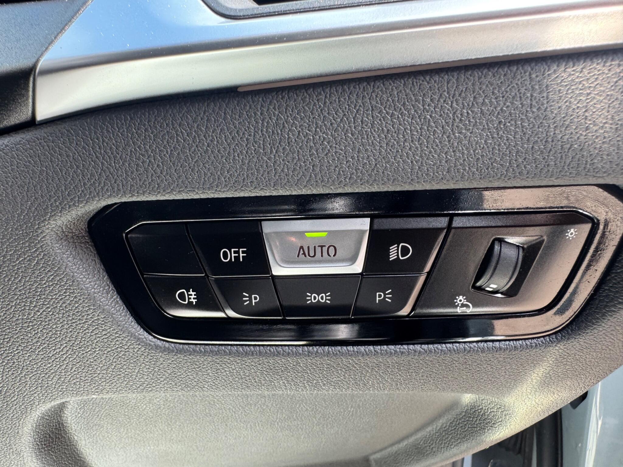 BMW 3 Series view 20