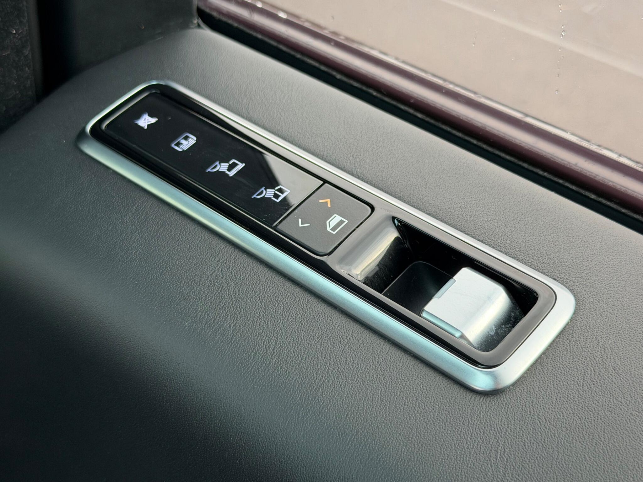 Land Rover Range Rover view 52