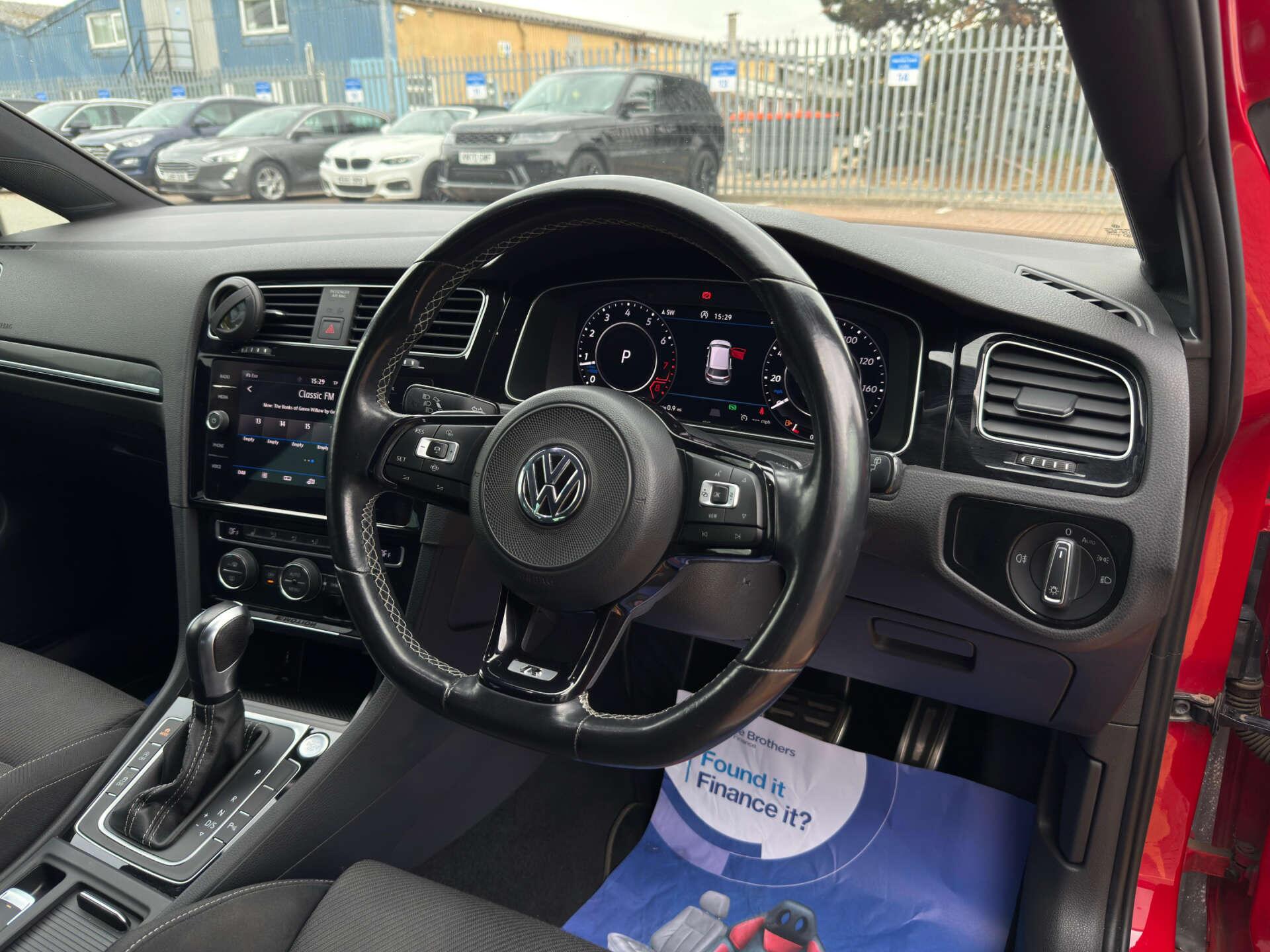 Volkswagen Golf view 14