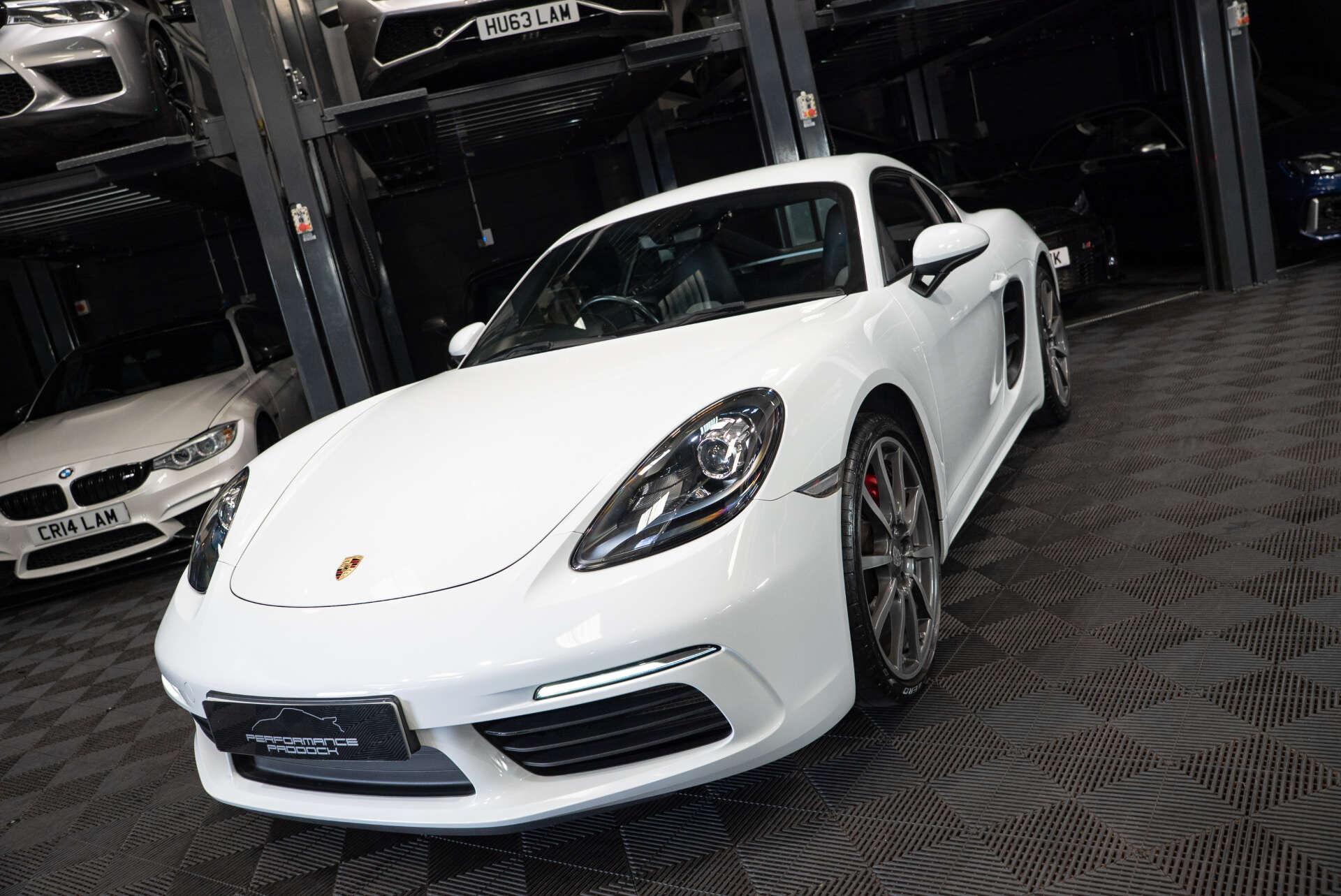 Porsche Cayman view 13