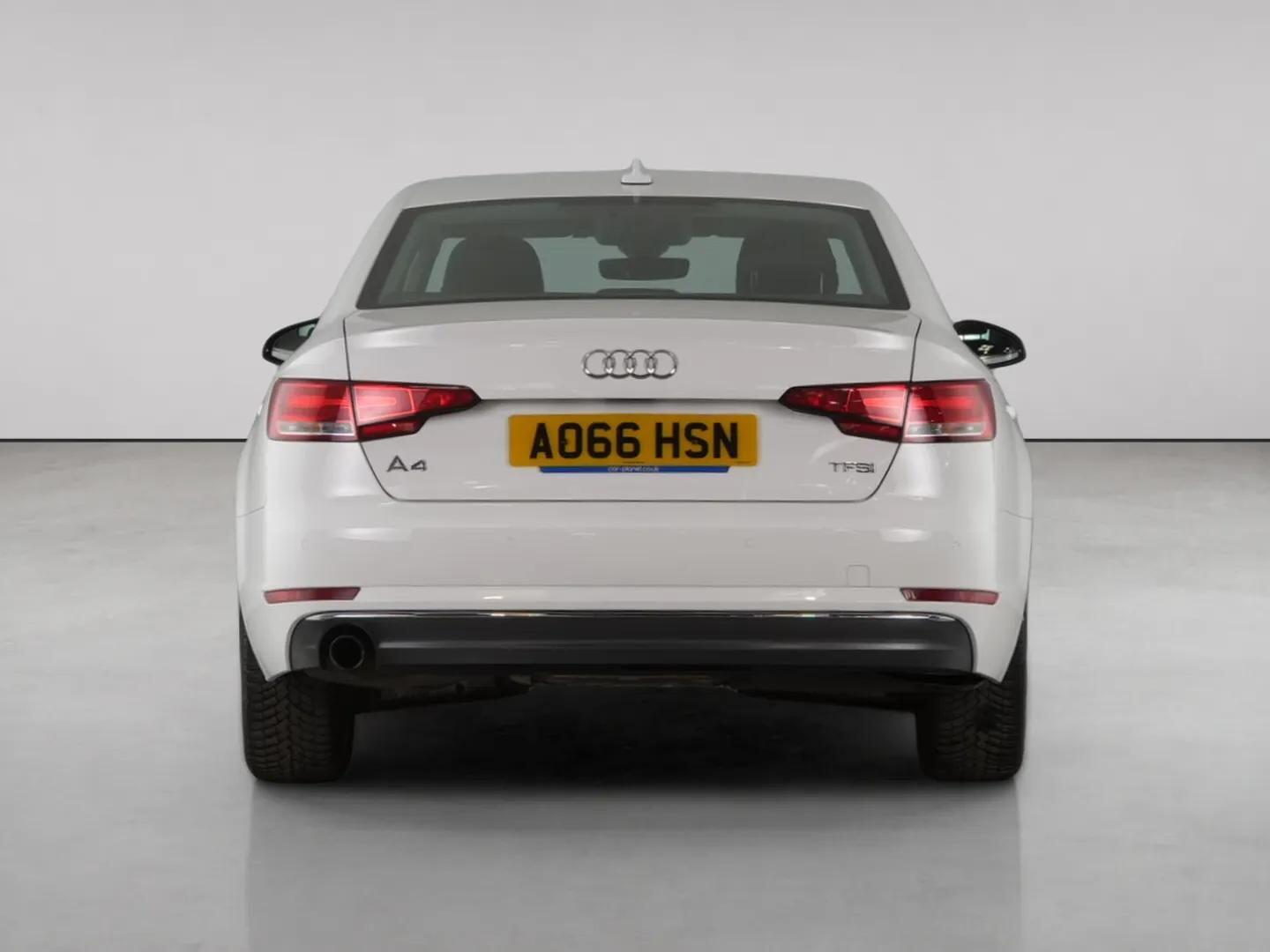 Audi A4 view 7