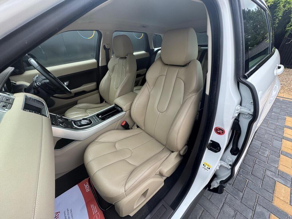 Land Rover Range Rover Evoque view 18