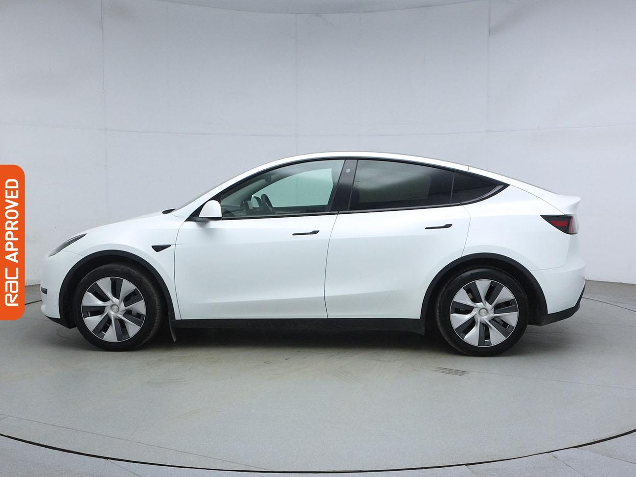 Tesla Model Y view 32