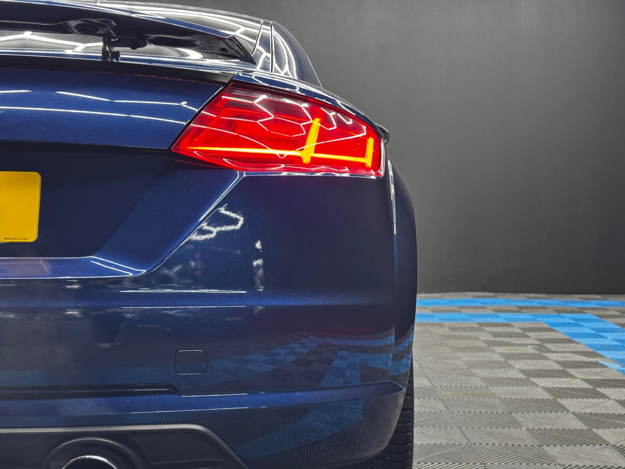 Audi TT view 38