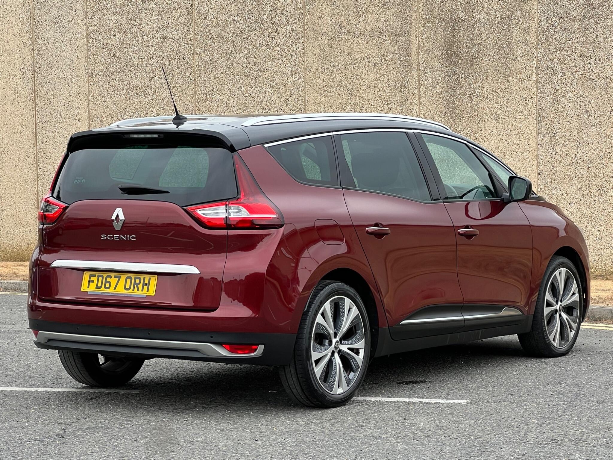 Renault Grand Scenic view 40