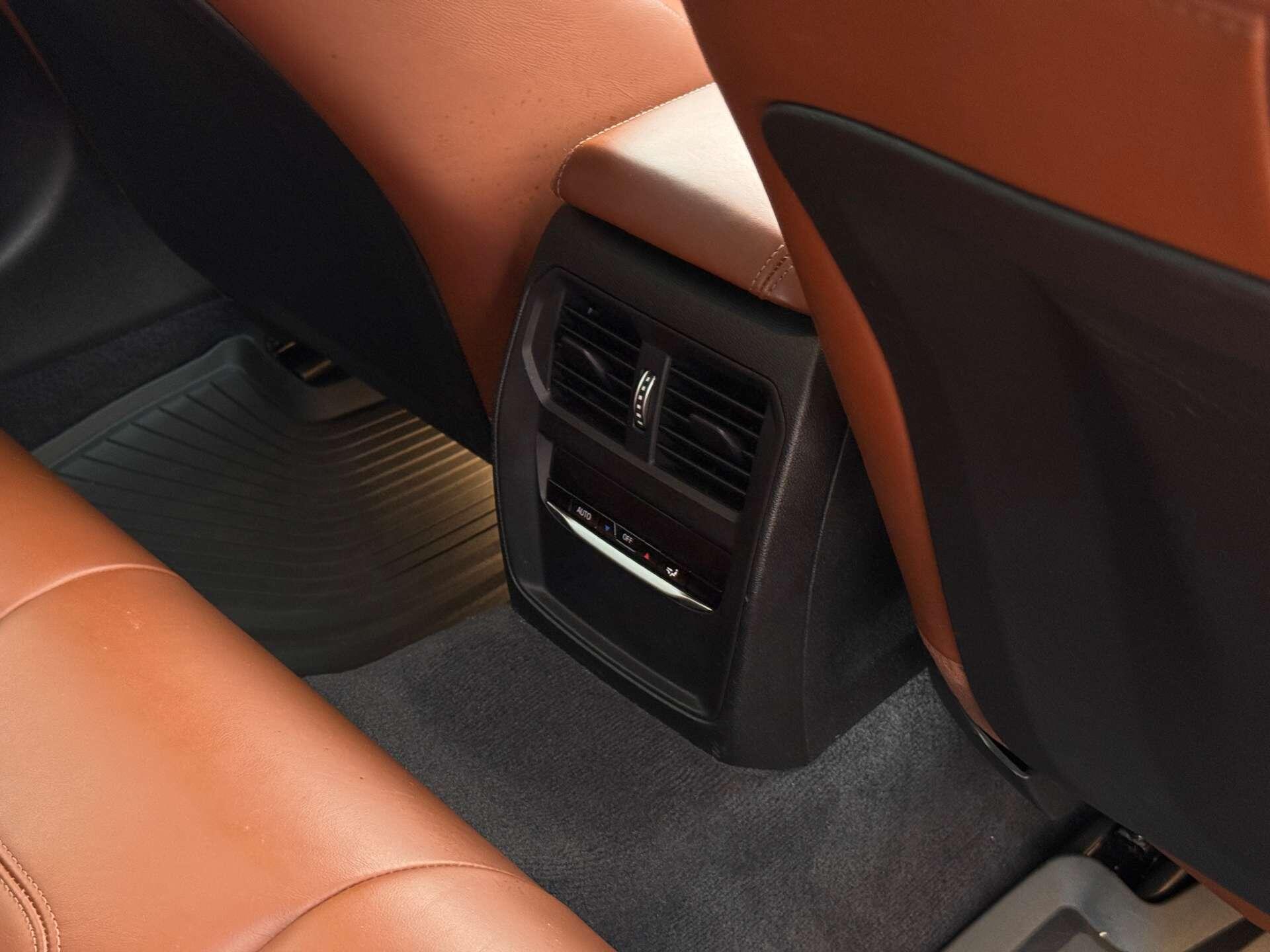 BMW 3 Series view 40