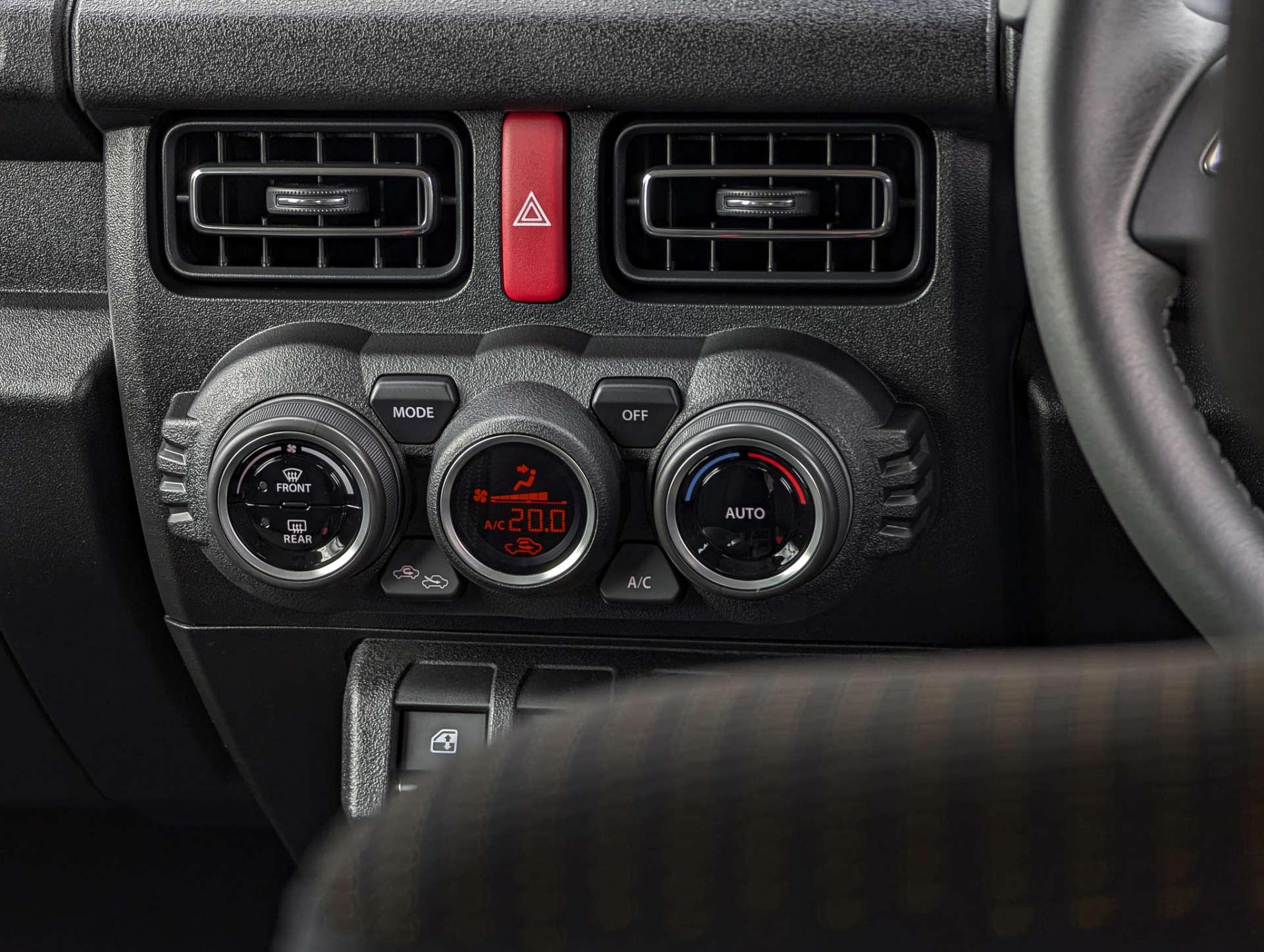Suzuki Jimny view 44