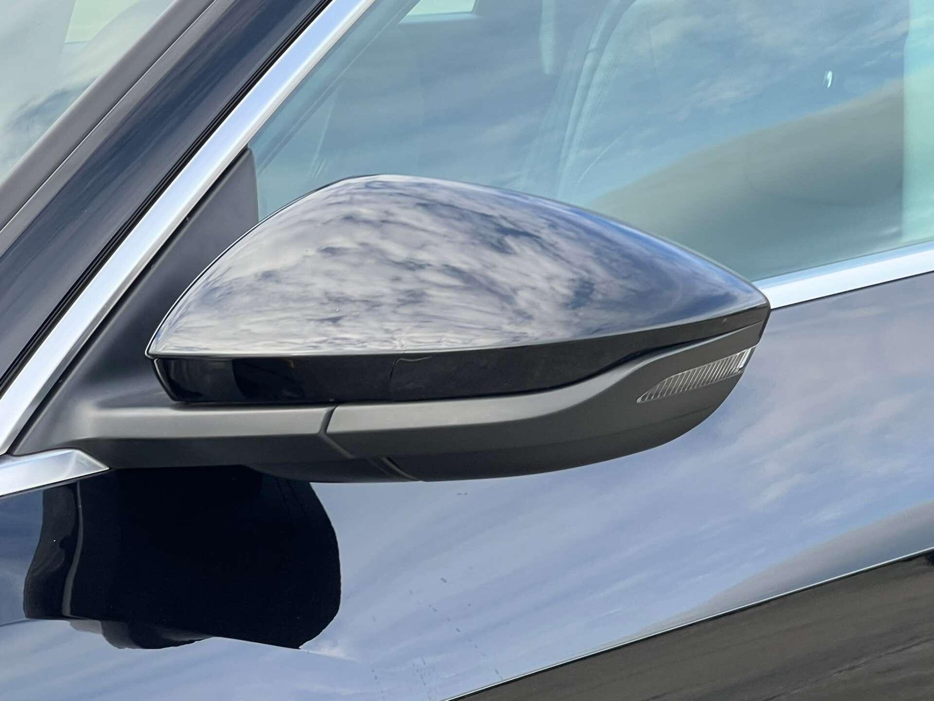 Audi E-Tron view 64