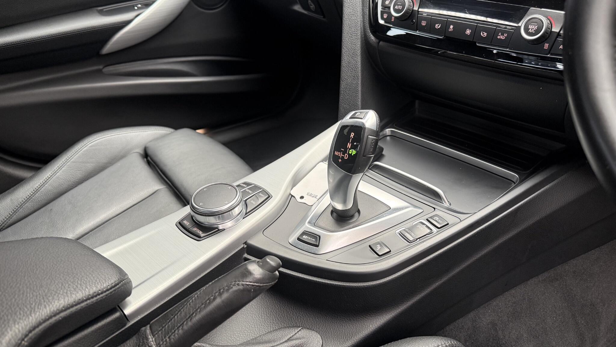 BMW 3 Series view 20