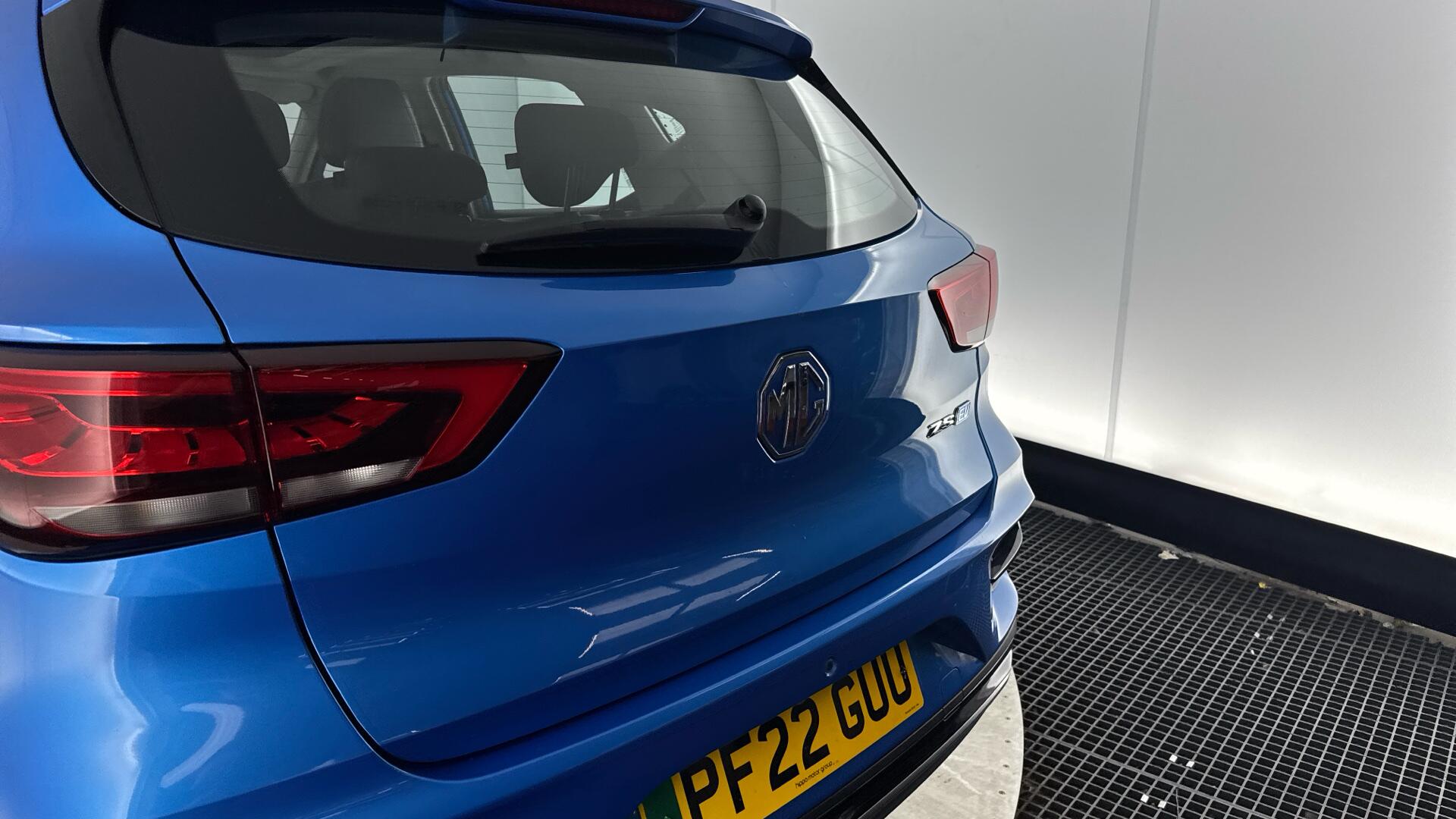 MG ZS view 24