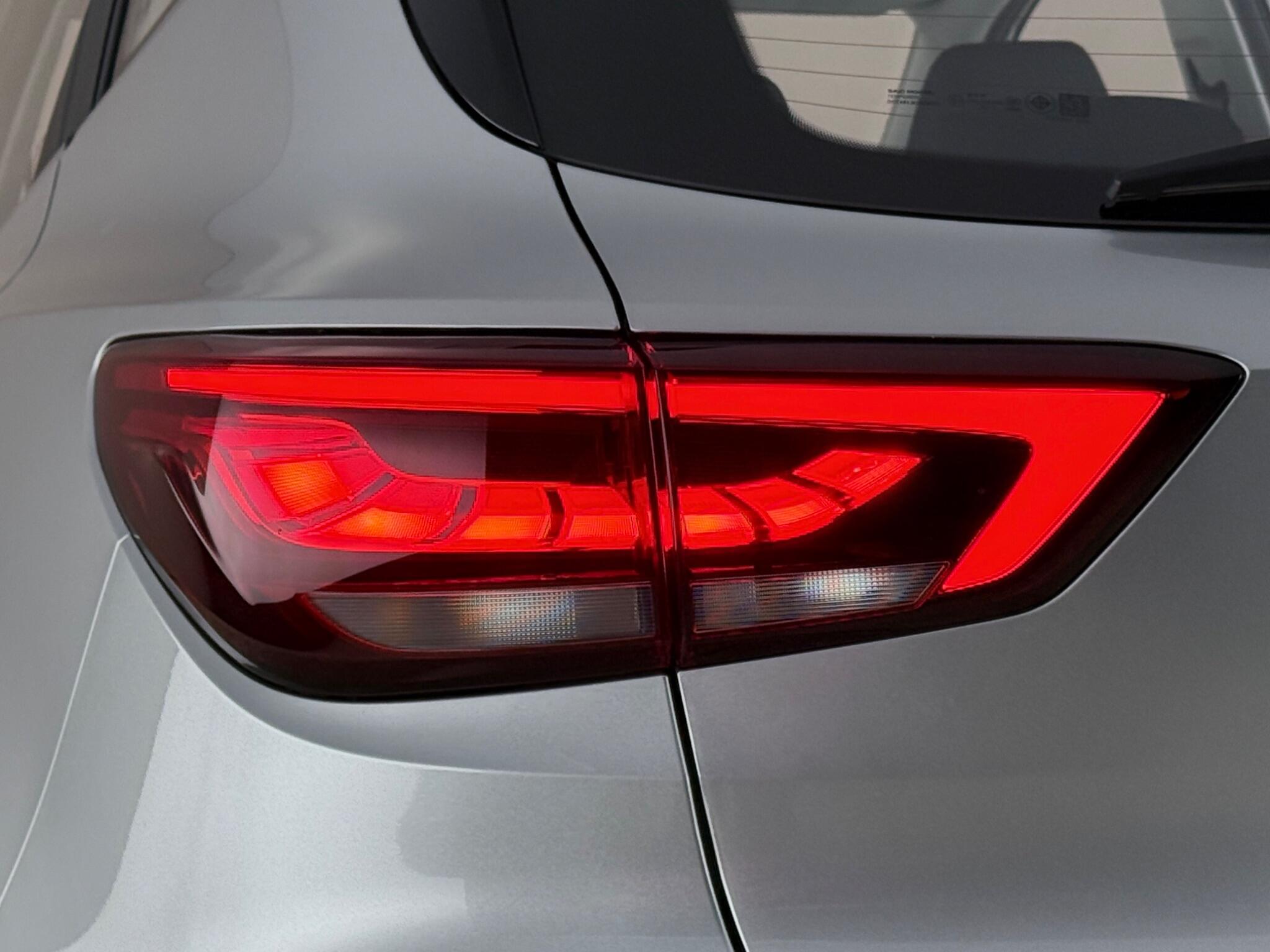 MG ZS view 11