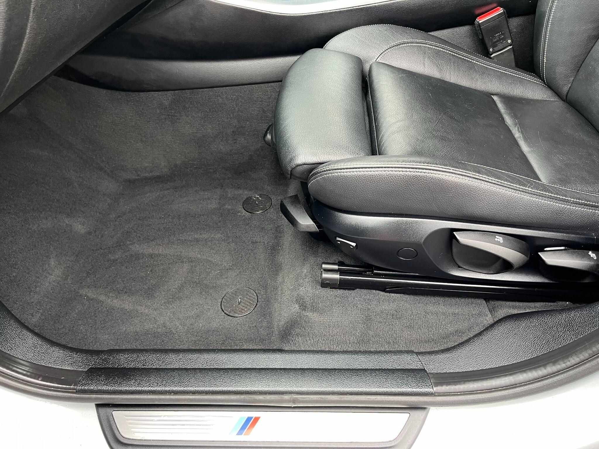 BMW X4 view 24