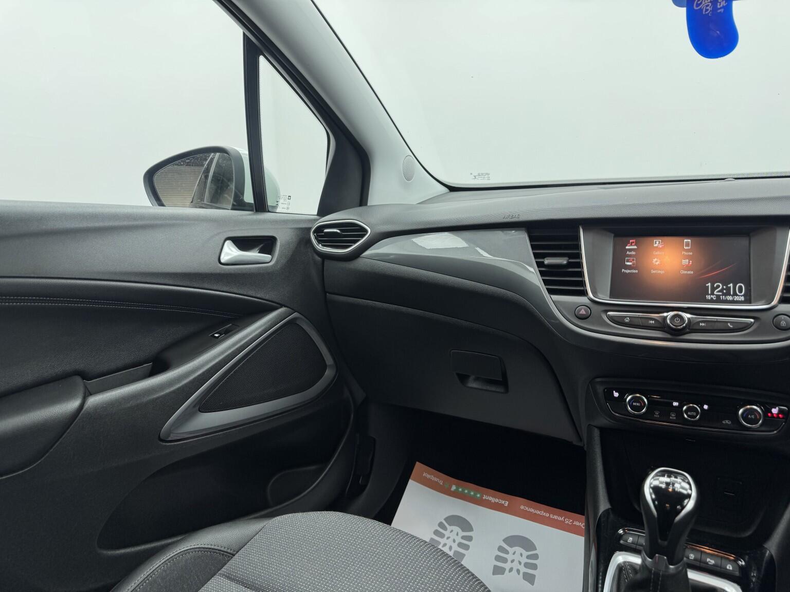 Vauxhall Crossland view 18