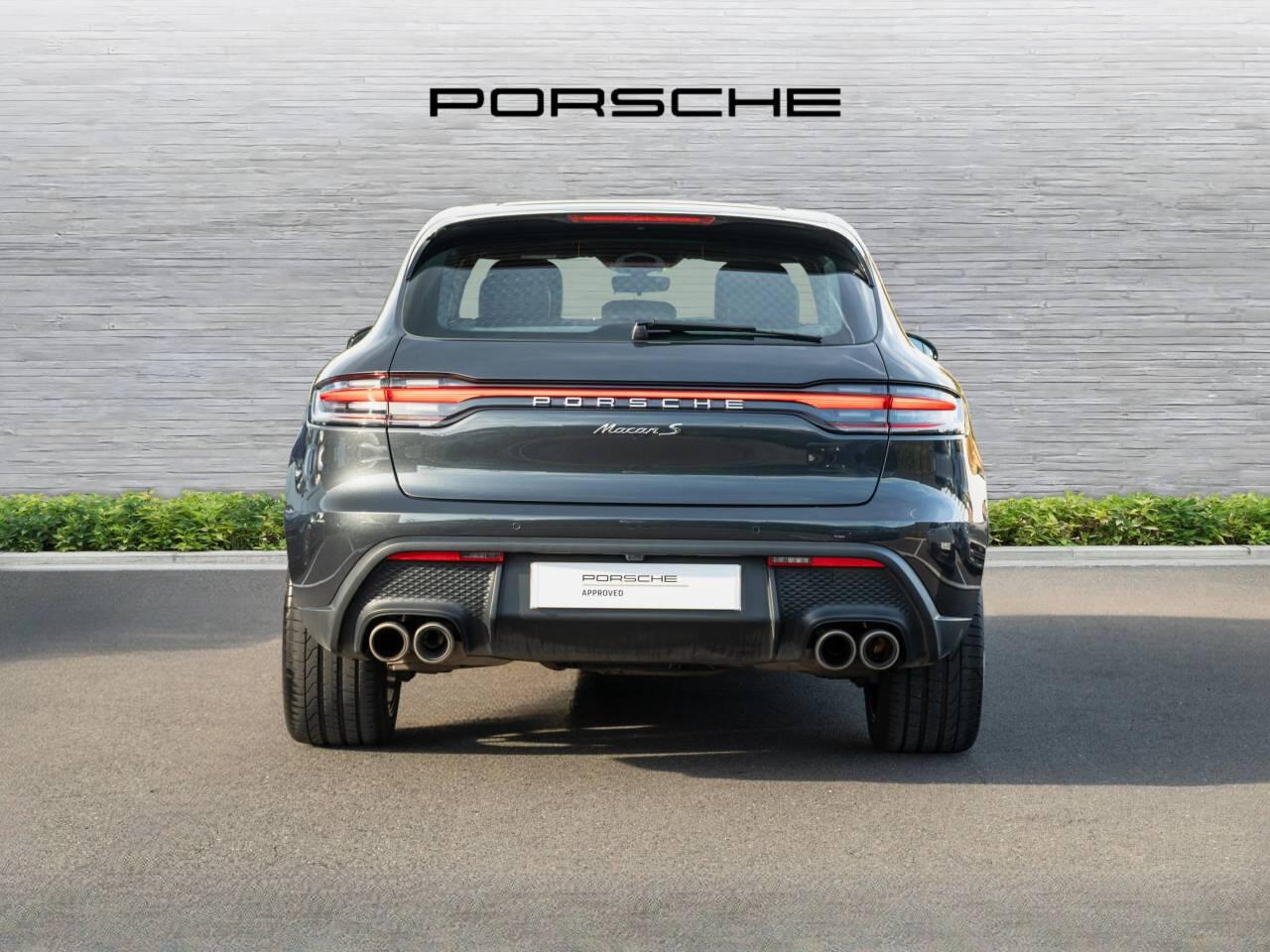 Porsche Macan view 7