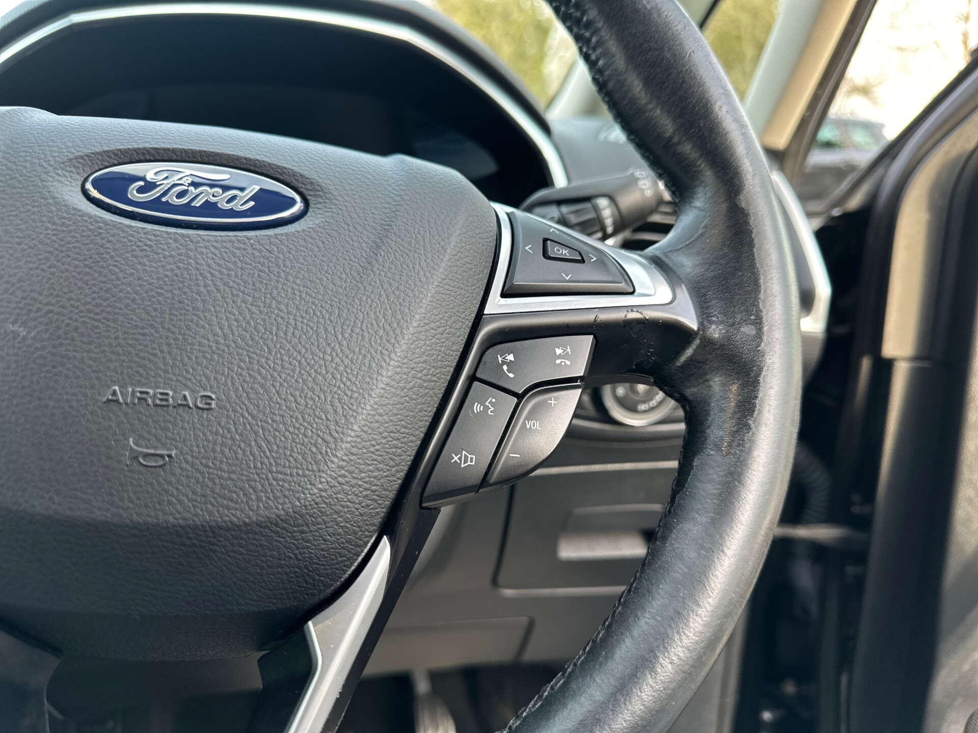 Ford S-Max view 25