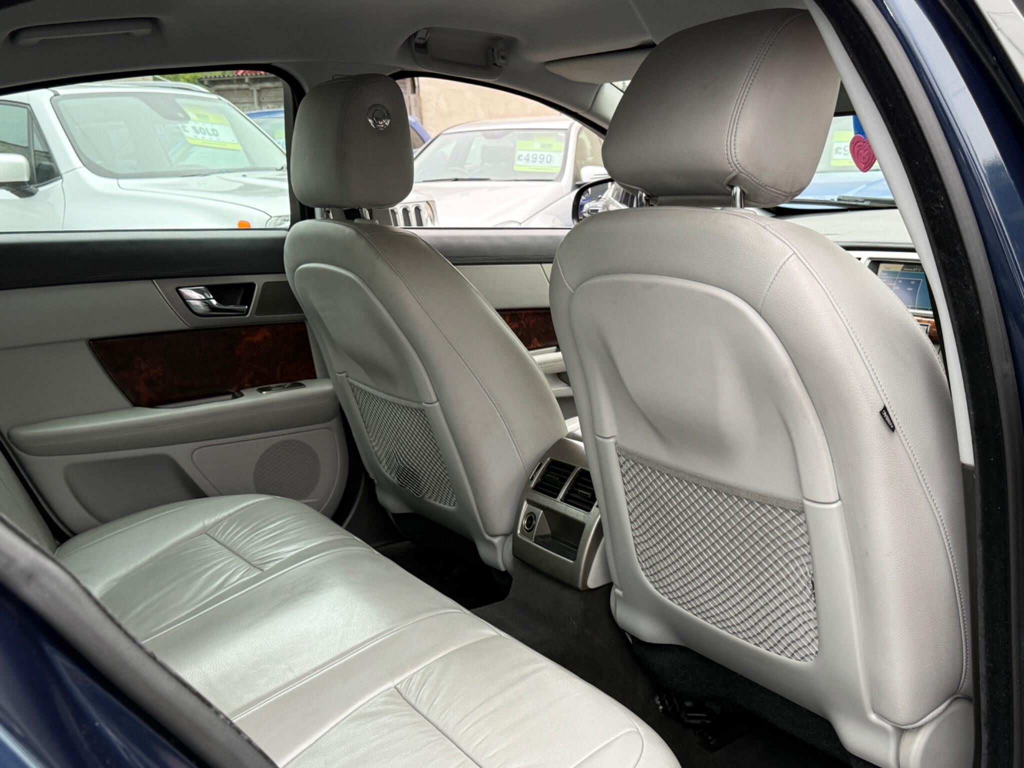 Jaguar XF - Image 36