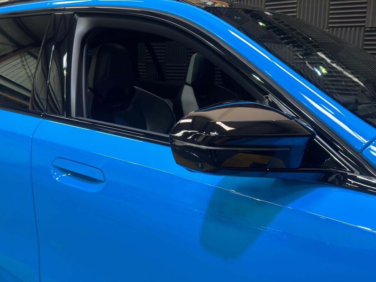 BMW M5 view 6