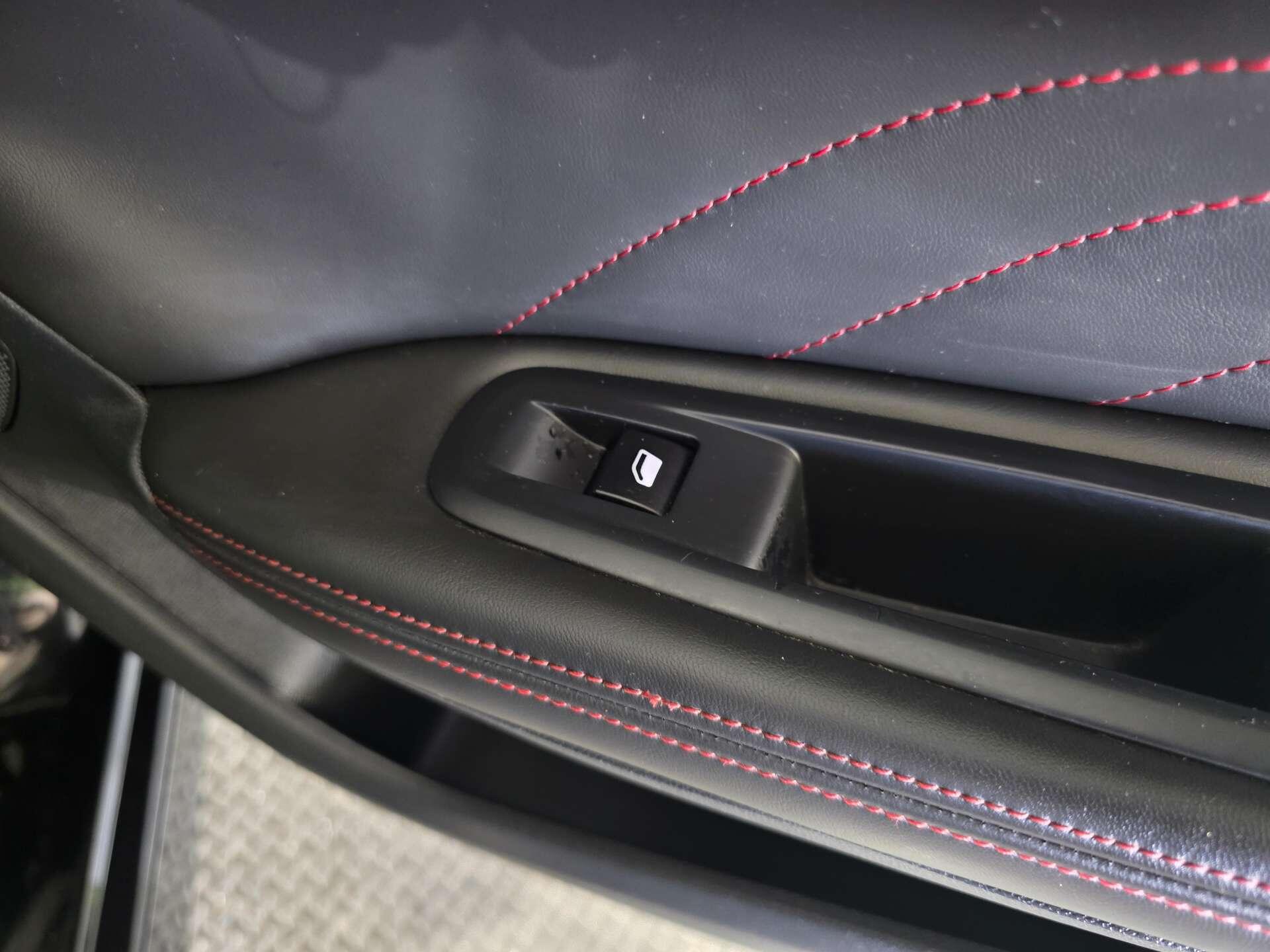 Peugeot 308 view 37