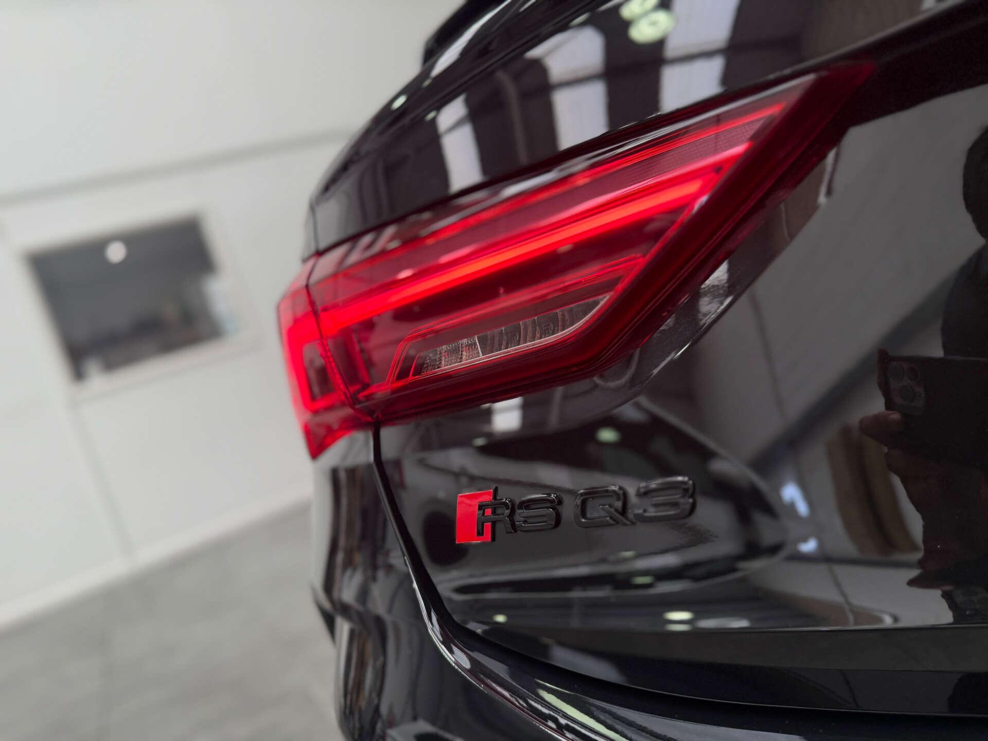 Audi RS Q3 view 10