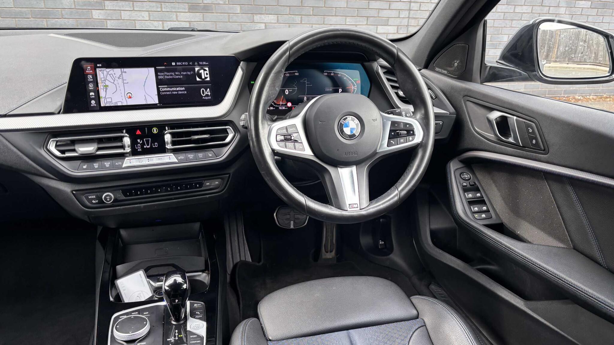 BMW 1 Series view 5