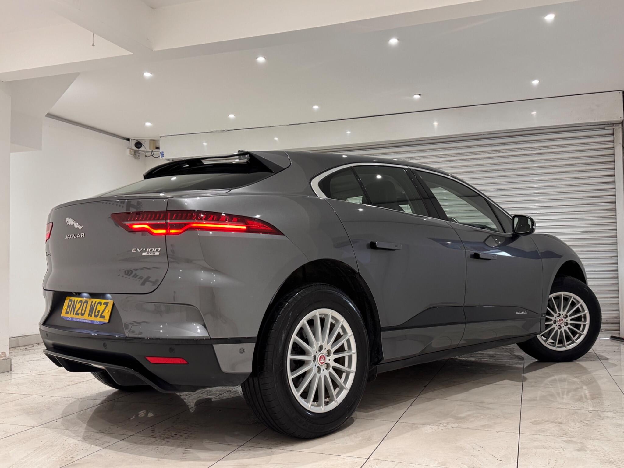 Jaguar I-Pace view 3