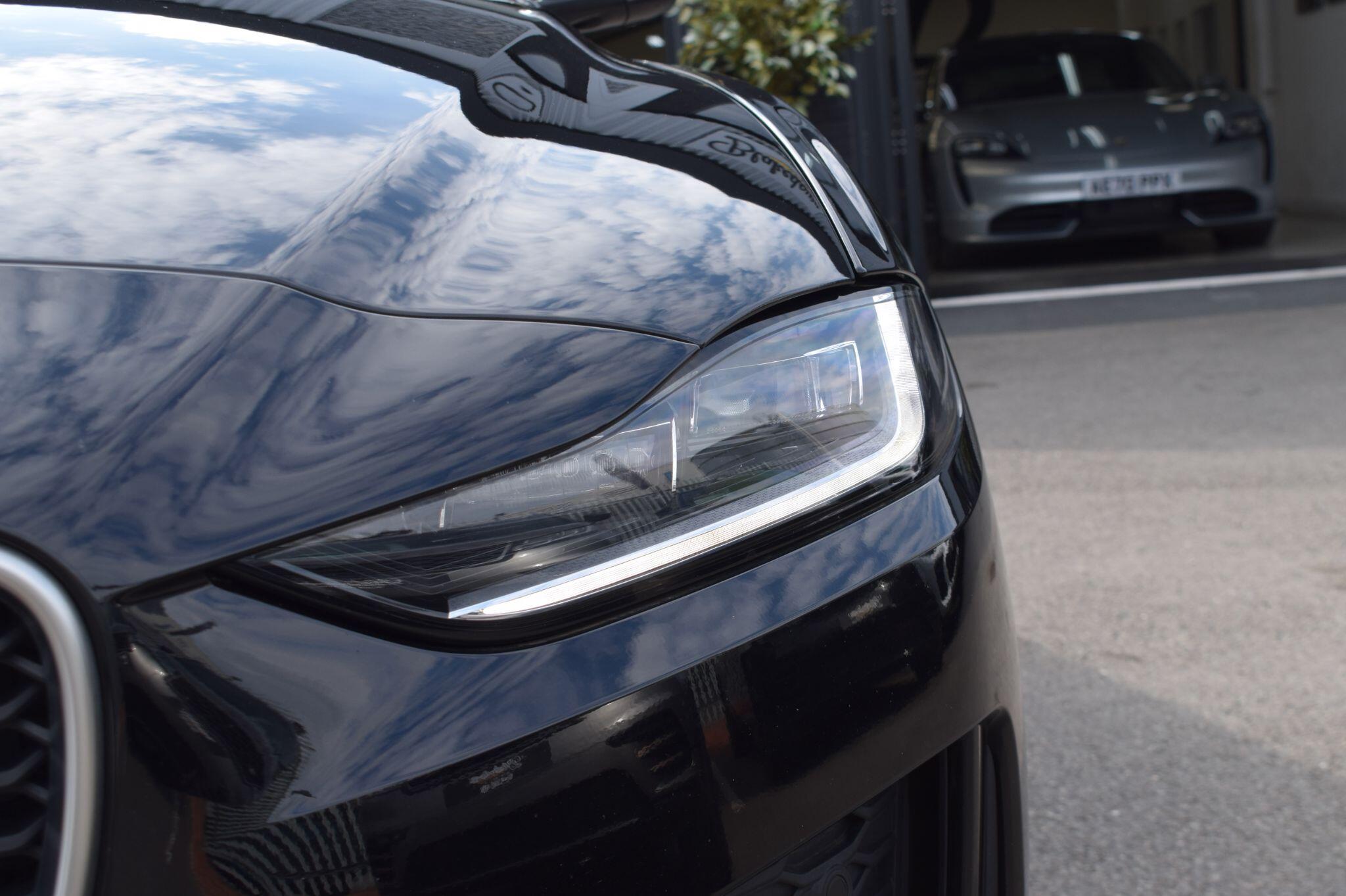Jaguar Xe view 38