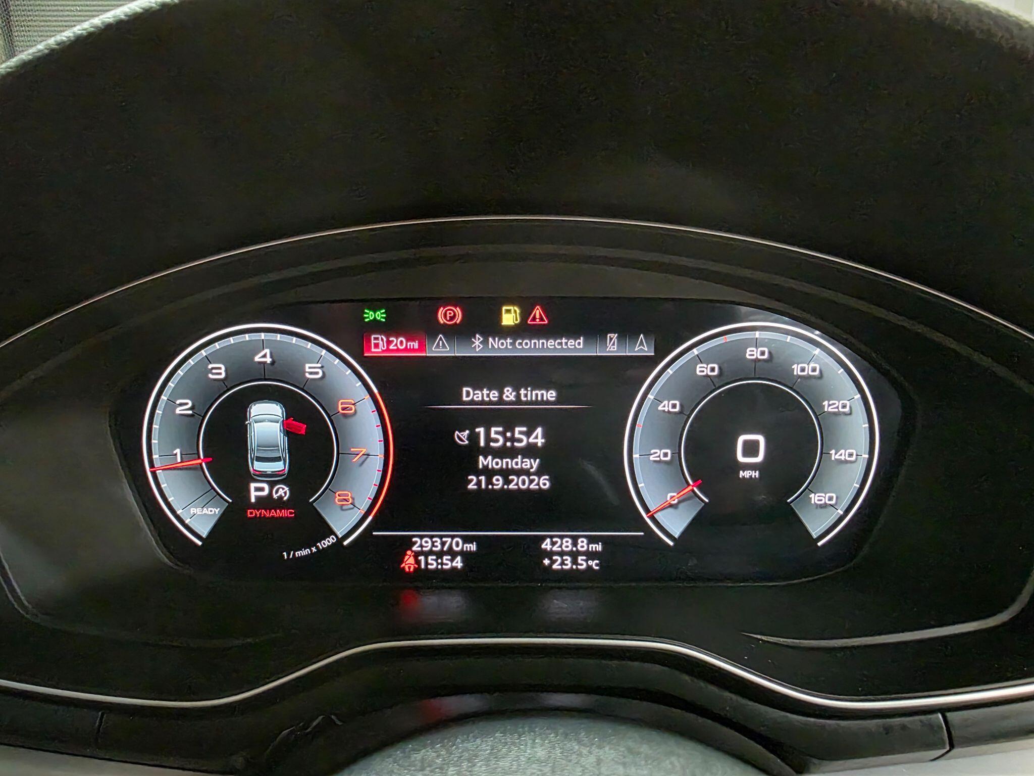 Audi A4 view 14