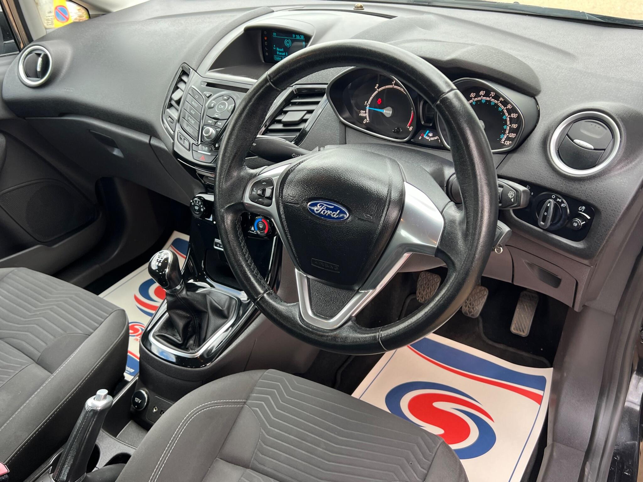 Ford Fiesta view 3