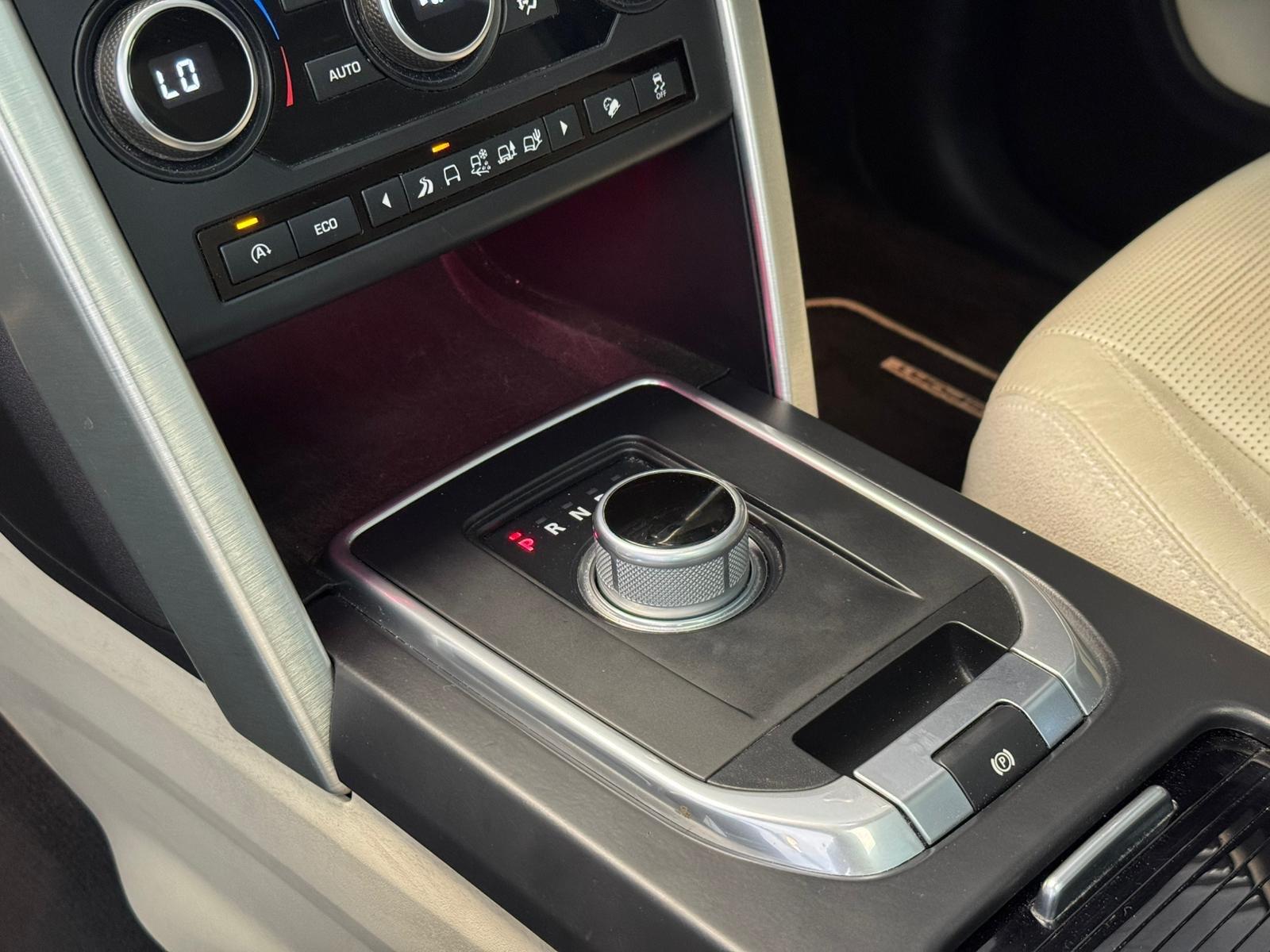 2016 Land Rover Discovery Sport 2.0 TD4 HSE Luxury Auto 4WD Euro 6 (s/s) 5dr • 103,000 miles image 27