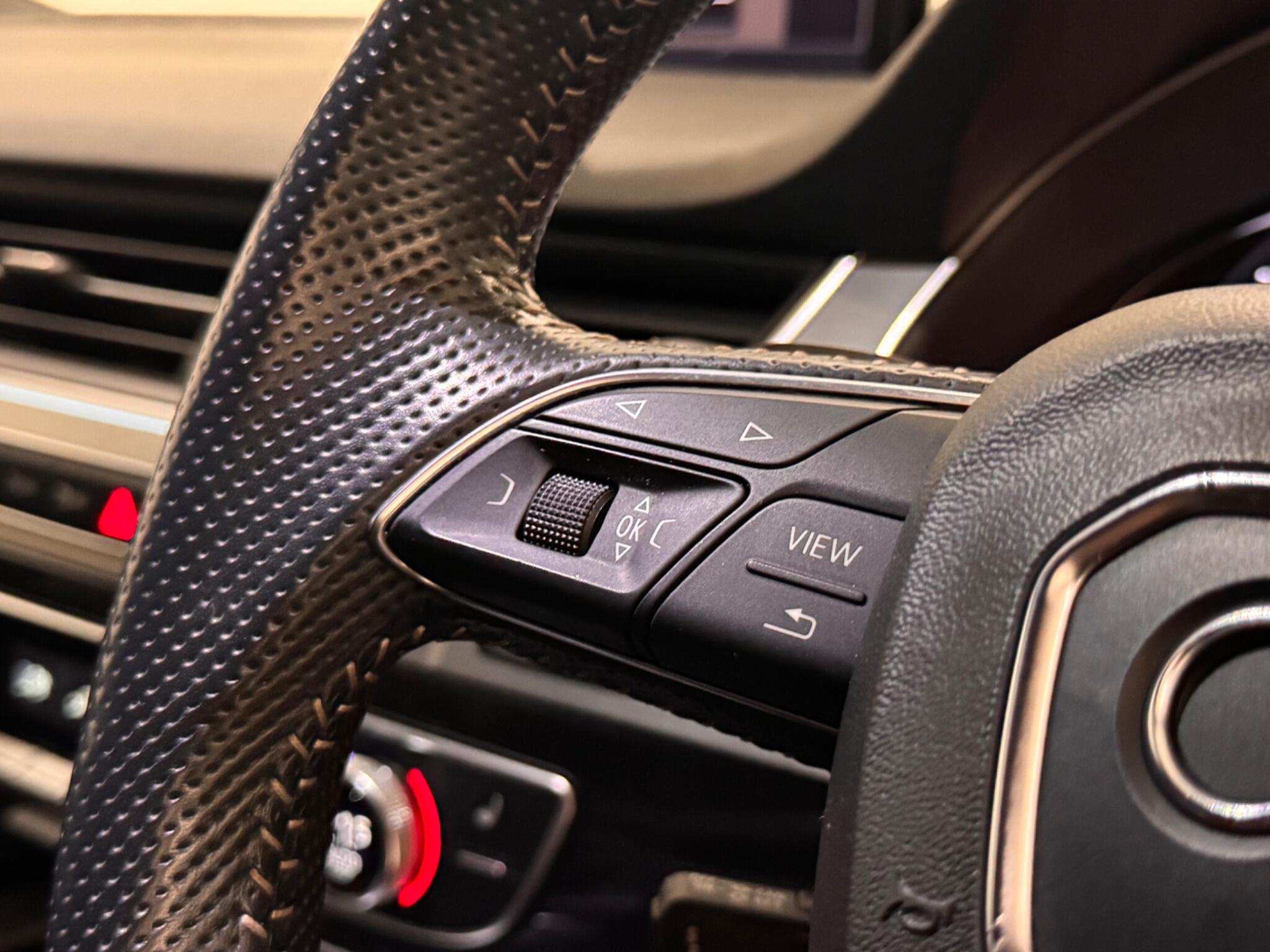 Audi Q7 view 19