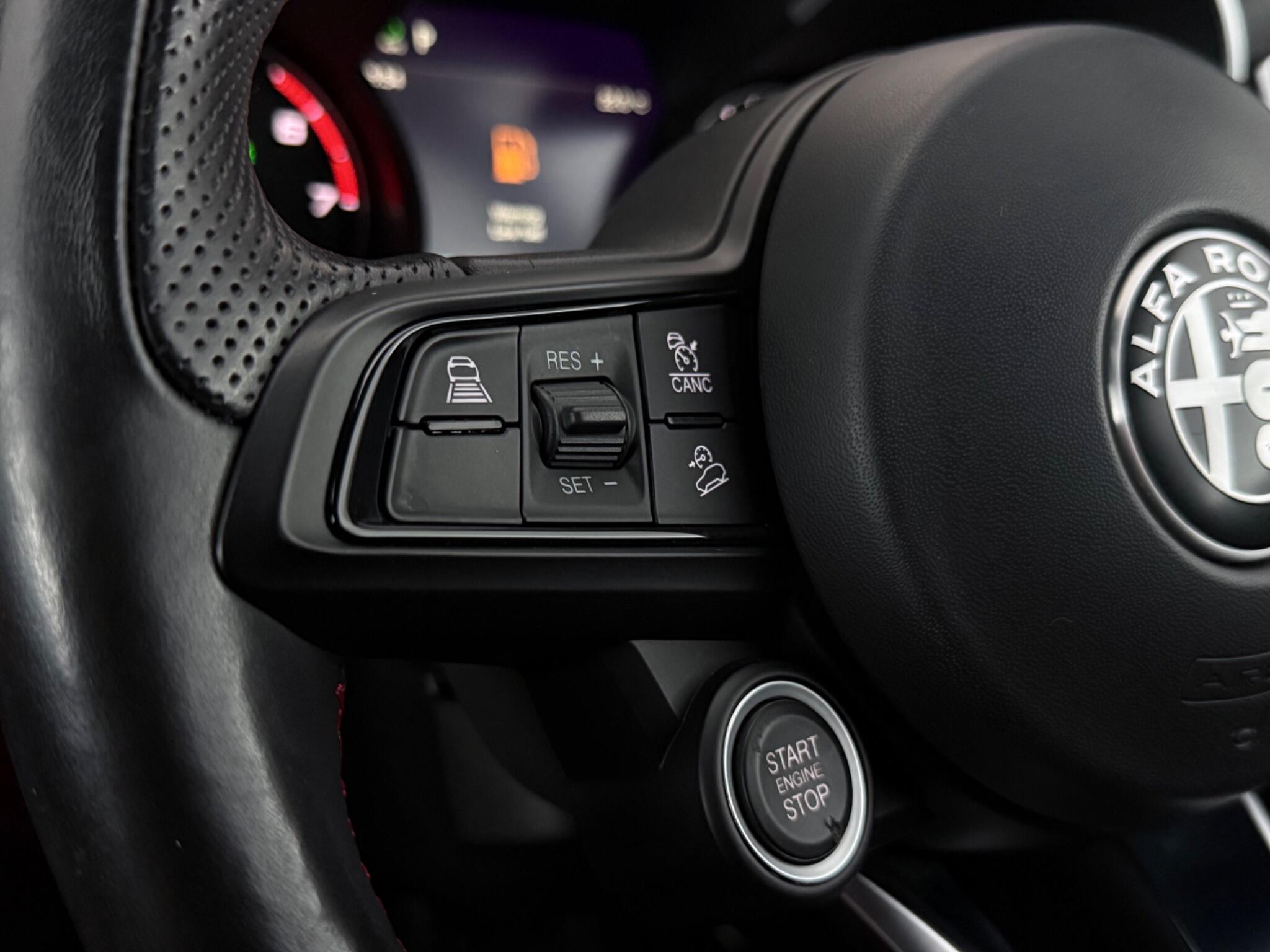 Alfa Romeo Stelvio view 14