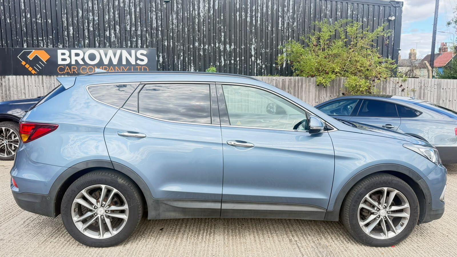 Hyundai Santa Fe view 2