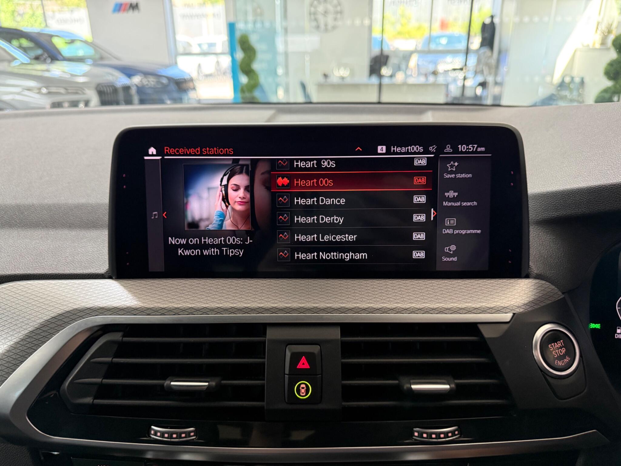 BMW X4 view 21