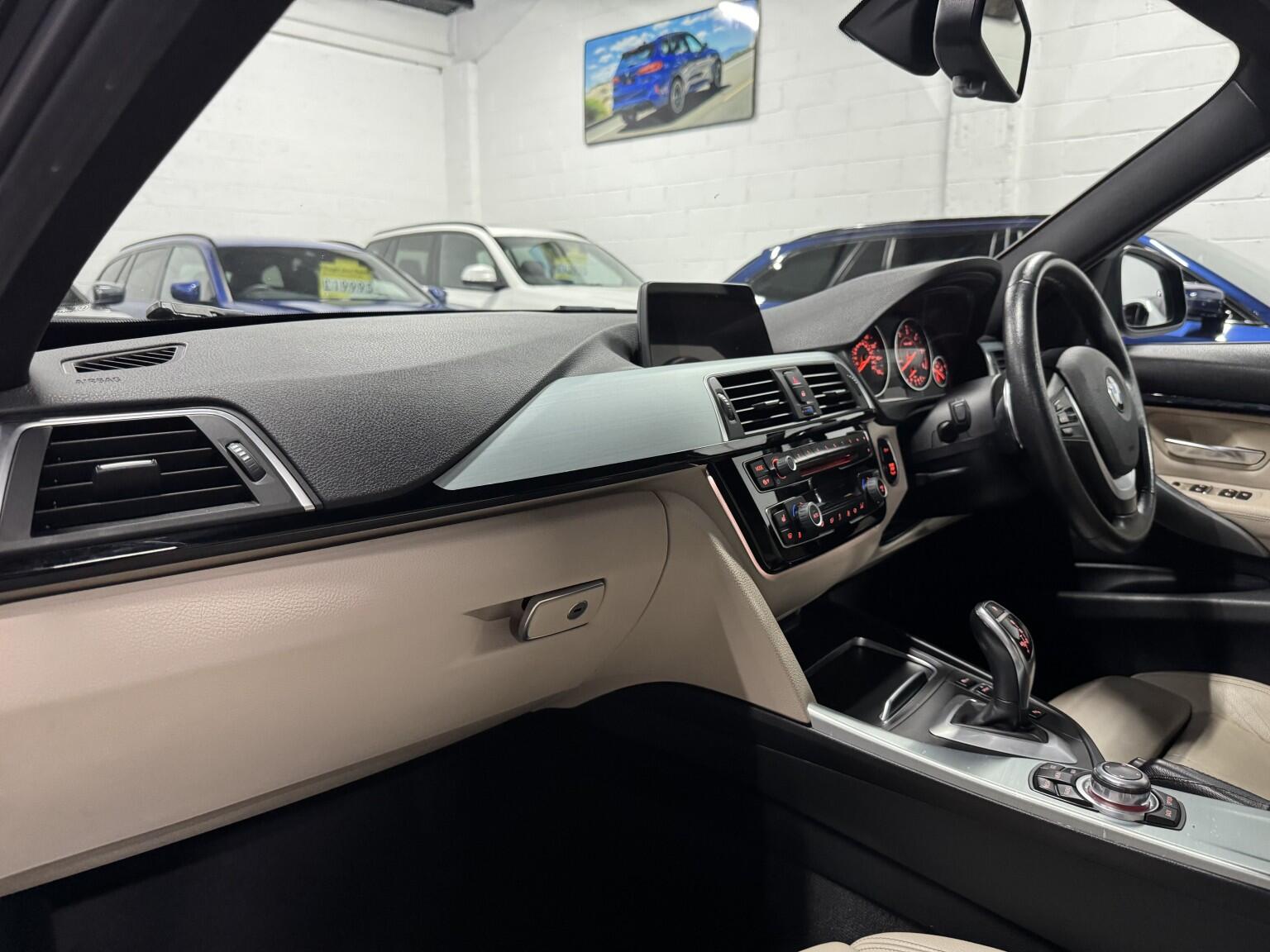 BMW 3 Series view 8